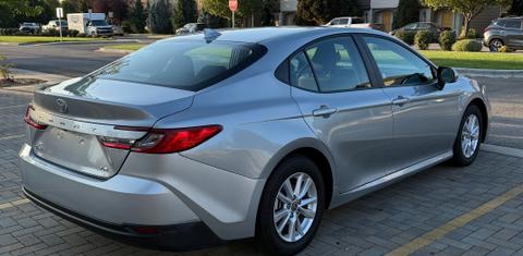 Toyota Camry Hybrid 2025