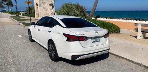 Nissan Altima 2024