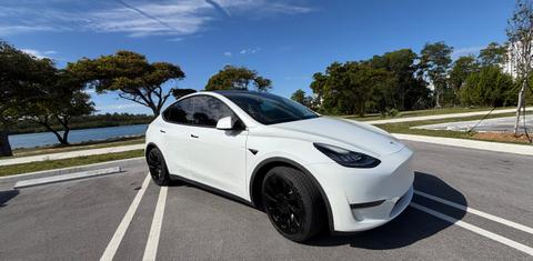 Tesla Model Y 2021
