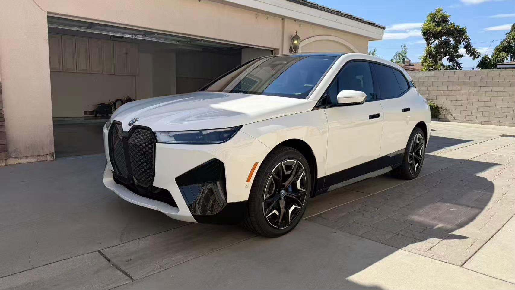 BMW iX 2024 in El Monte, CA