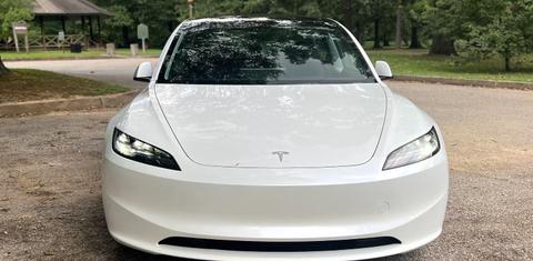 Tesla Model 3 2024