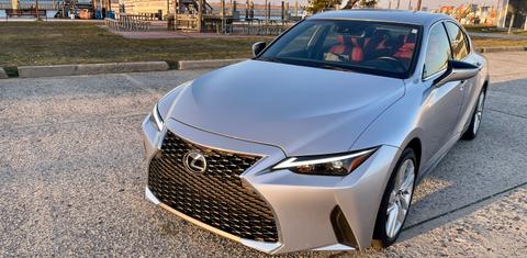 Lexus IS 2021