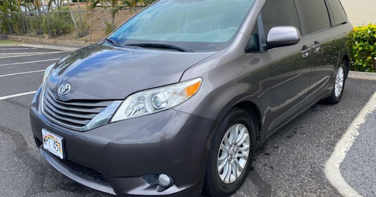 Toyota Sienna 2013 rental in Honolulu, HI by Nikita A. Turo