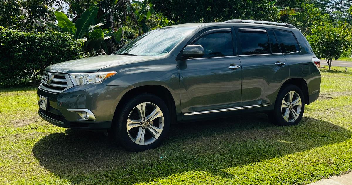 Toyota Highlander 2011 rental in Lihue, HI by Logan N. Turo