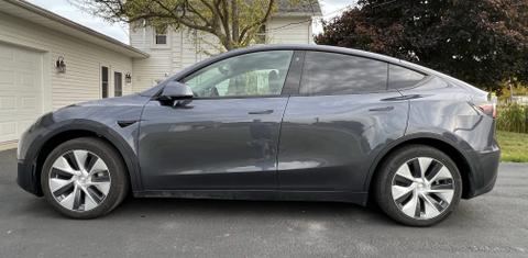 Tesla Model Y 2023