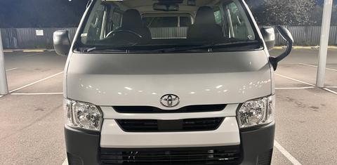 Toyota HIACE 2020