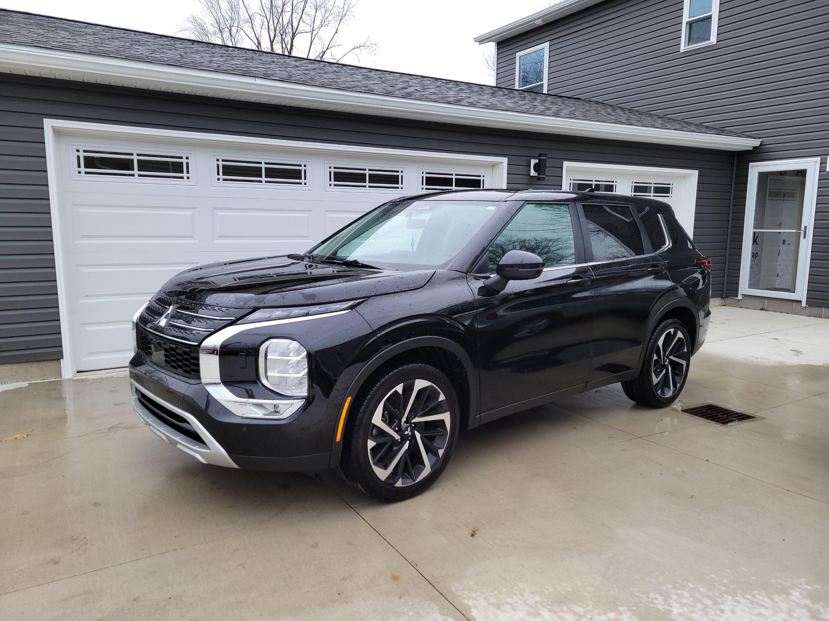 Mitsubishi Outlander 2022 in Eastlake, OH