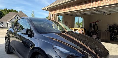 Tesla Model Y 2025