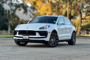 Porsche Macan car