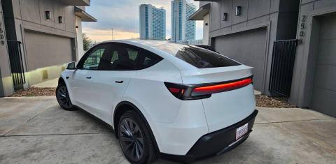 Tesla Model Y 2026