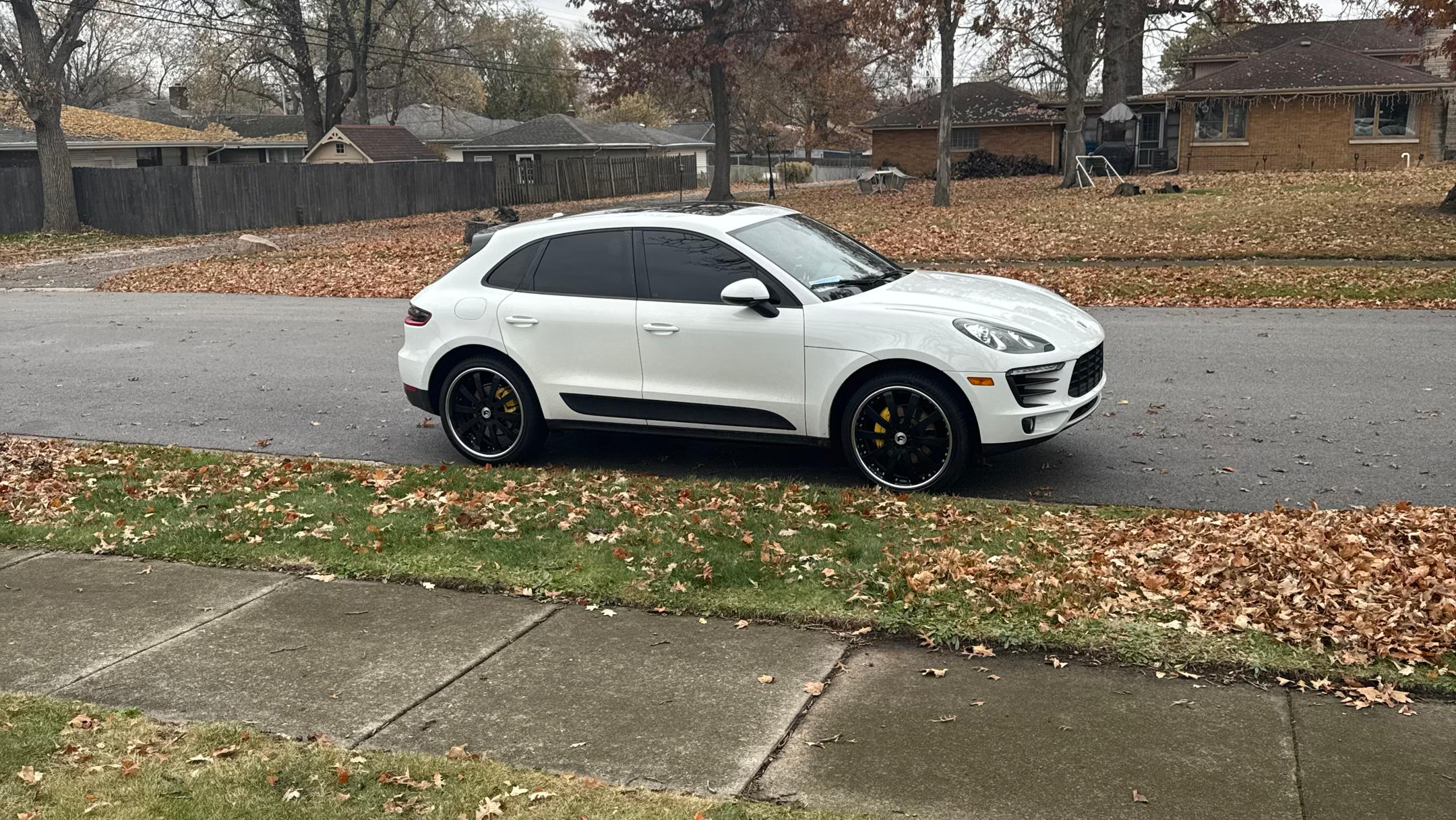 Porsche Macan 2017 in Rosemont, IL