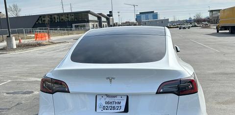 Tesla Model Y 2023