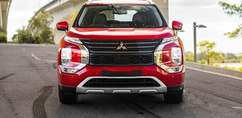 Mitsubishi OUTLANDER 2023