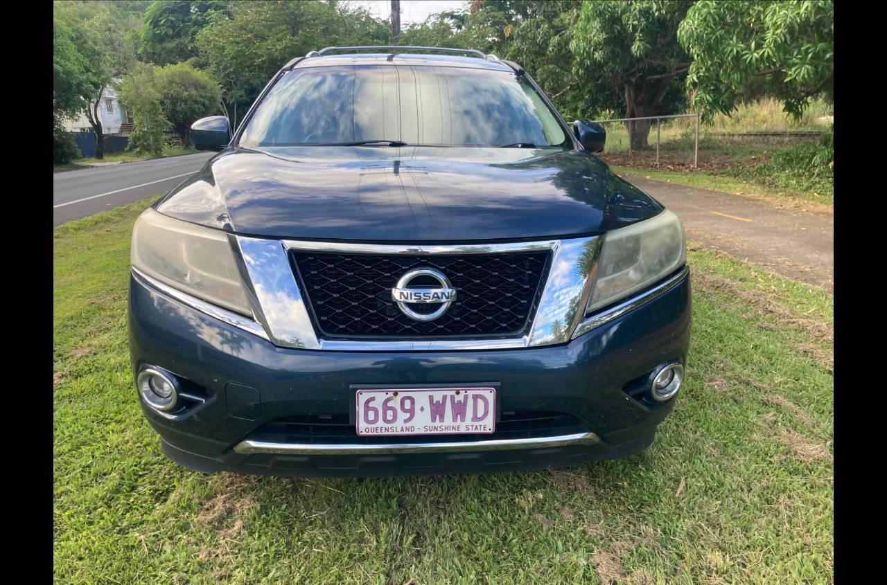 Nissan PATHFINDER 2014 in Edge Hill