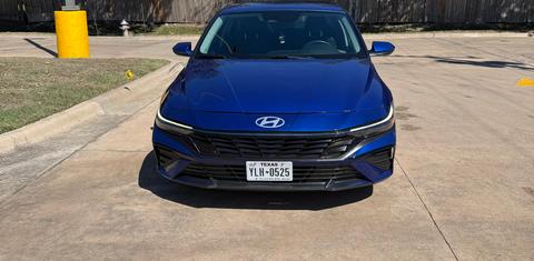 Hyundai Elantra 2024