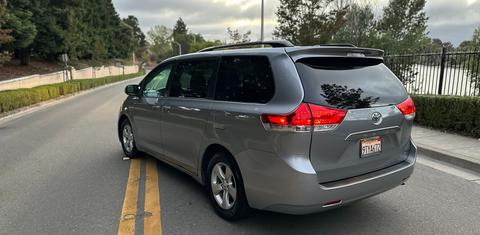 Toyota Sienna 2013