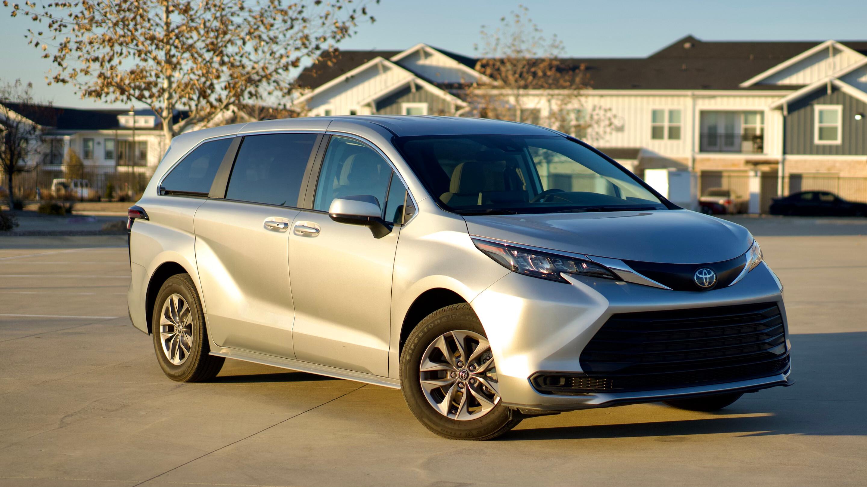 Toyota Sienna 2024 in Grapevine, TX