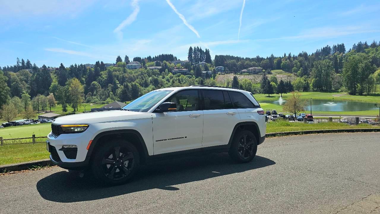 Jeep Grand Cherokee 2023 in Salem, OR