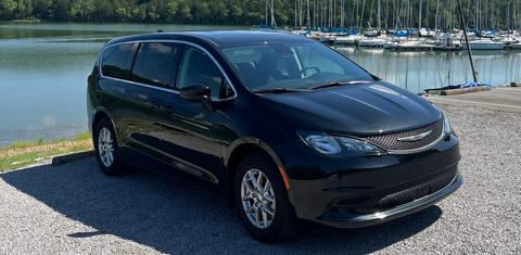Chrysler Voyager 2024