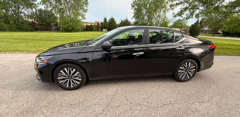 Nissan Altima 2025