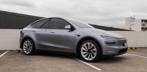 Tesla MODEL Y 2025