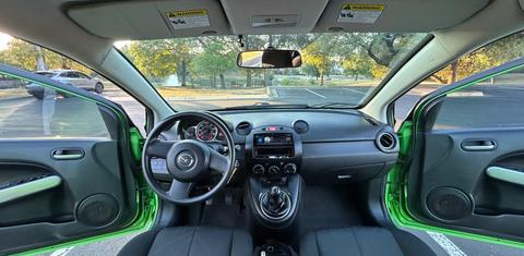 Mazda Mazda2 2013