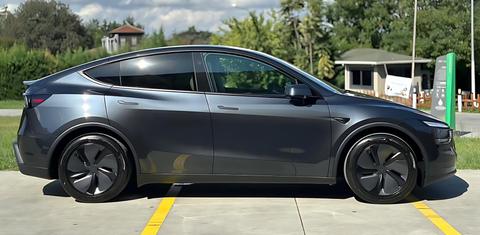 Tesla Model Y 2026