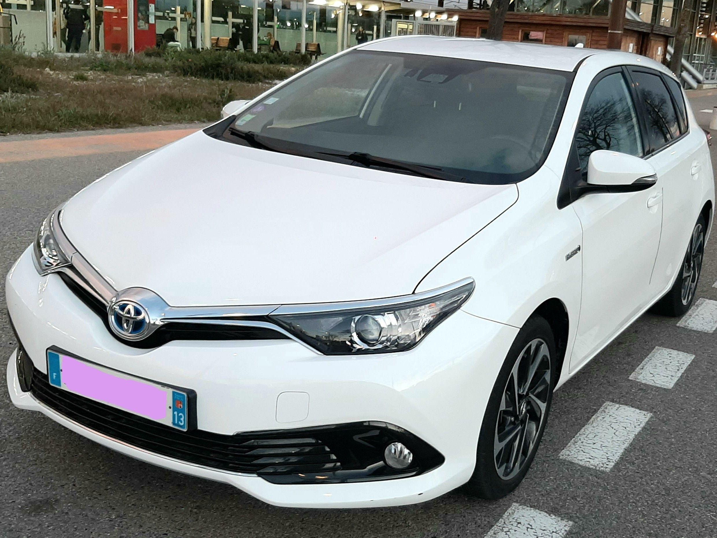 Toyota AURIS 2018 à Aix-en-provence