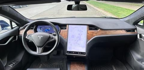 Tesla Model S 2020