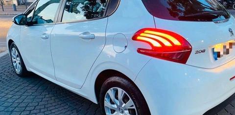 Peugeot 208 2015