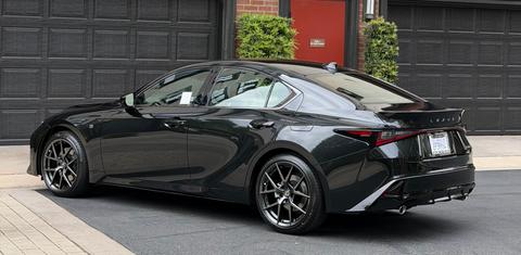 Lexus IS 2026