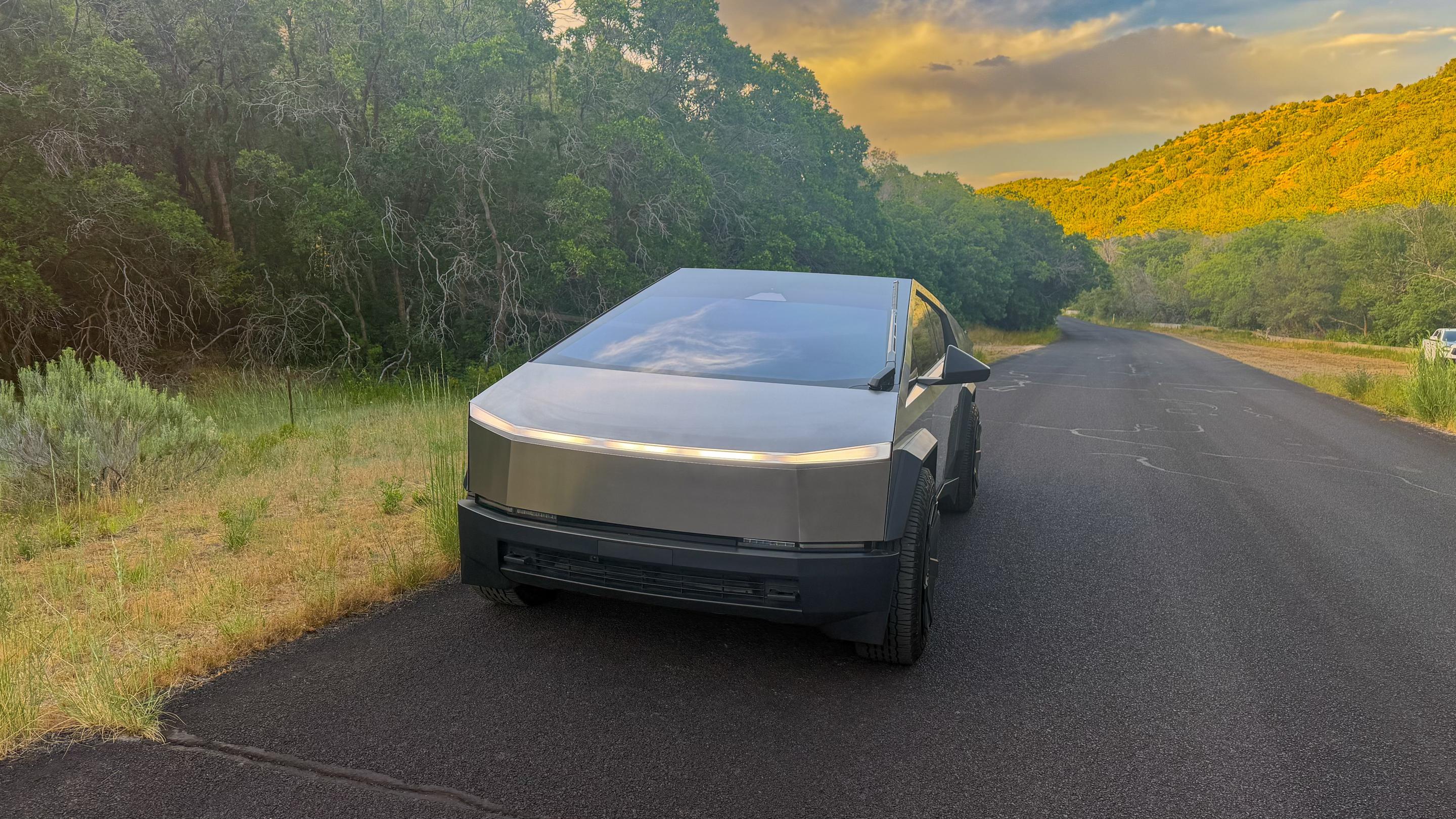 Tesla Cybertruck 2024 in South Jordan, UT