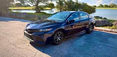 Toyota Camry 2021