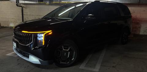 Kia Carnival Hybrid 2025
