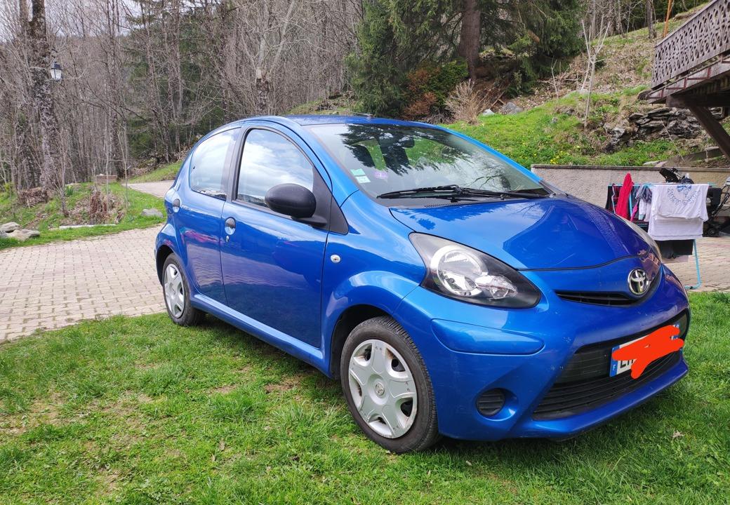 Toyota AYGO 2 2013 à Saint-Gervais-les-Bains