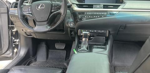 Lexus ES 2019