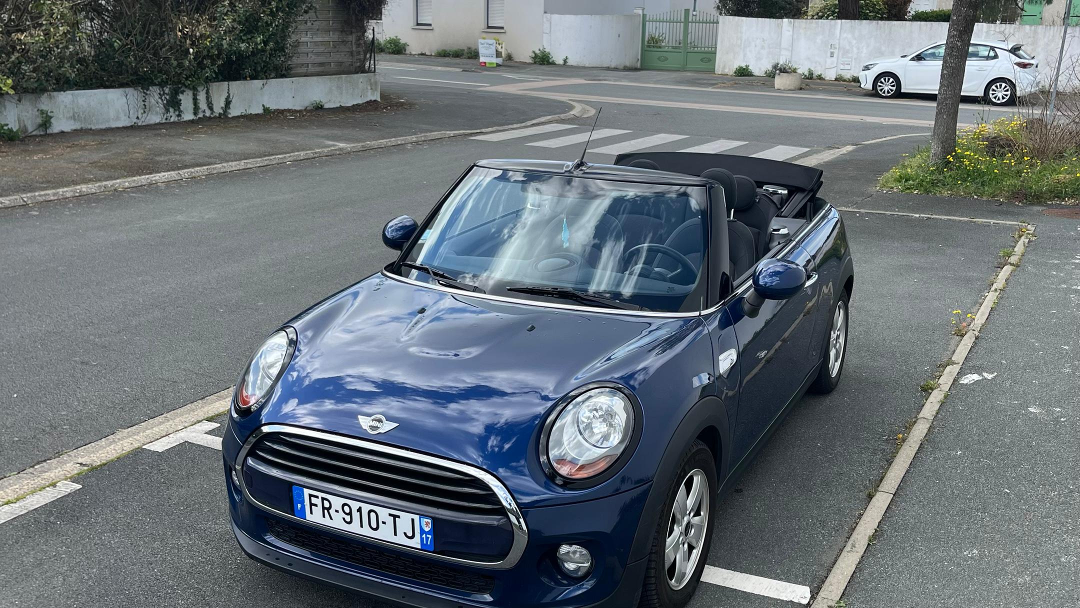 MINI CABRIOLET 2017 à Lagord