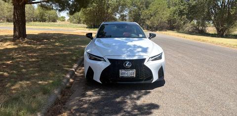 Lexus IS 2025