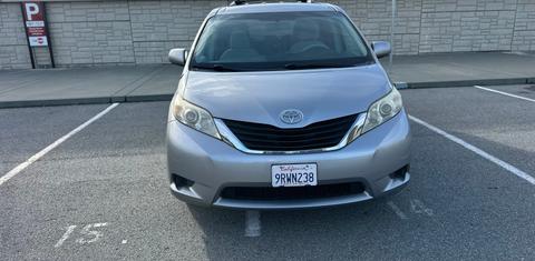 Toyota Sienna 2012