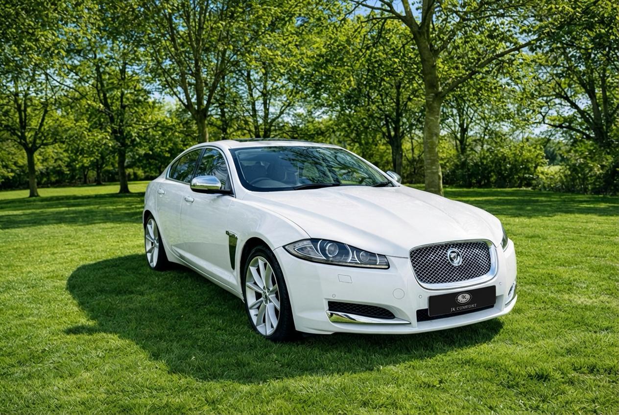 Jaguar XF 2015 in Nottingham
