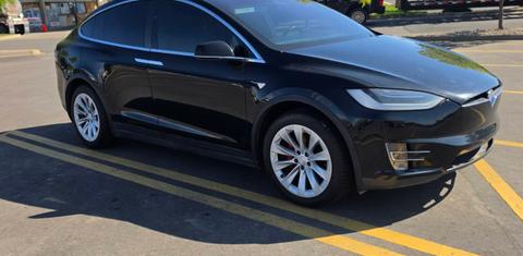 Tesla Model X 2021