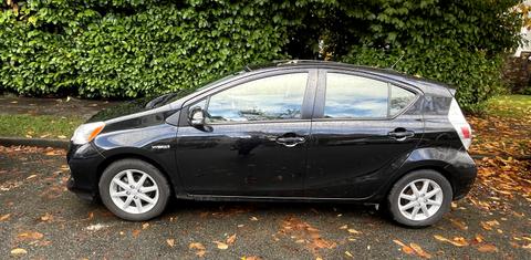 Toyota Prius c 2014