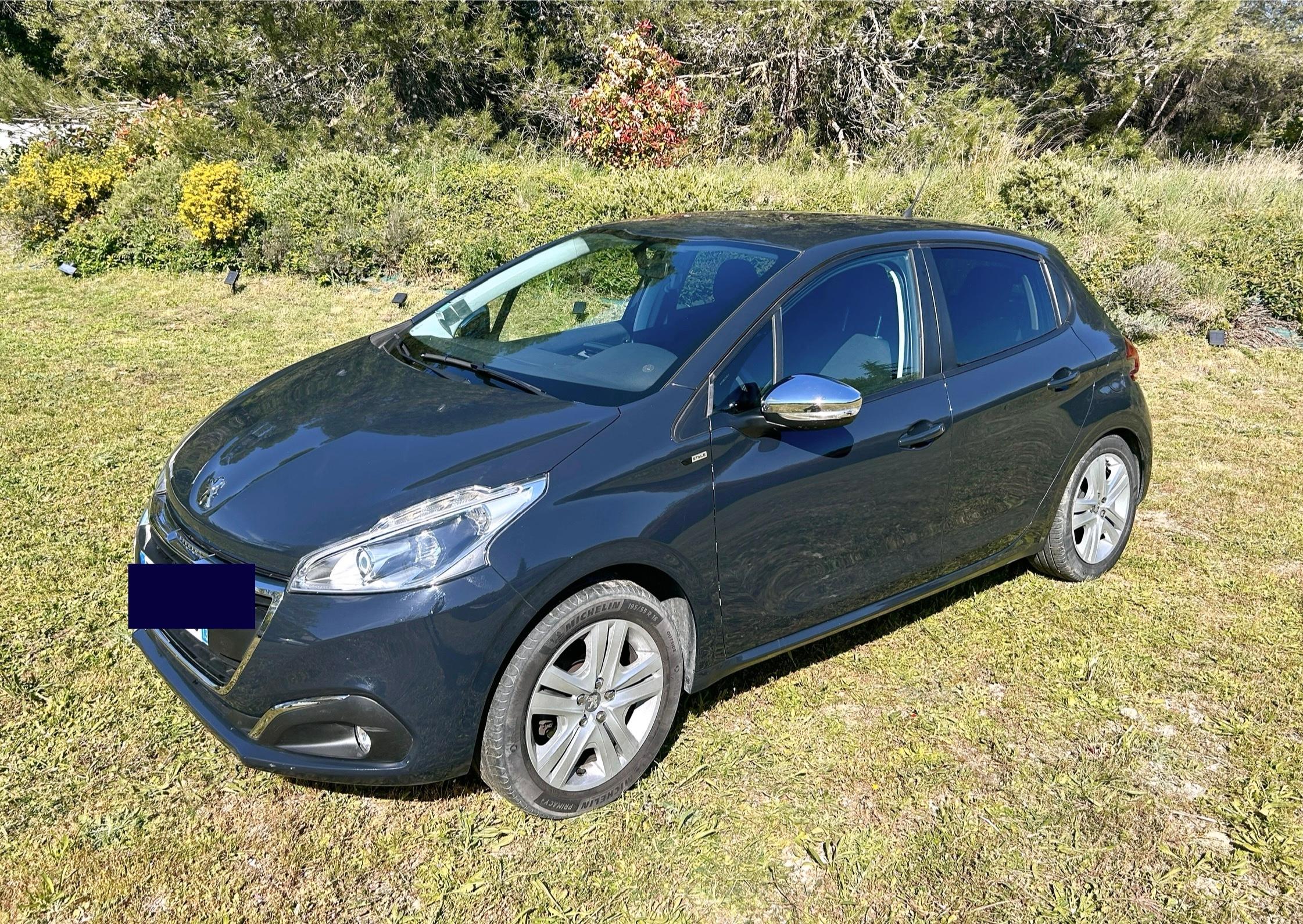Peugeot 208 2017 à Aix-en-Provence
