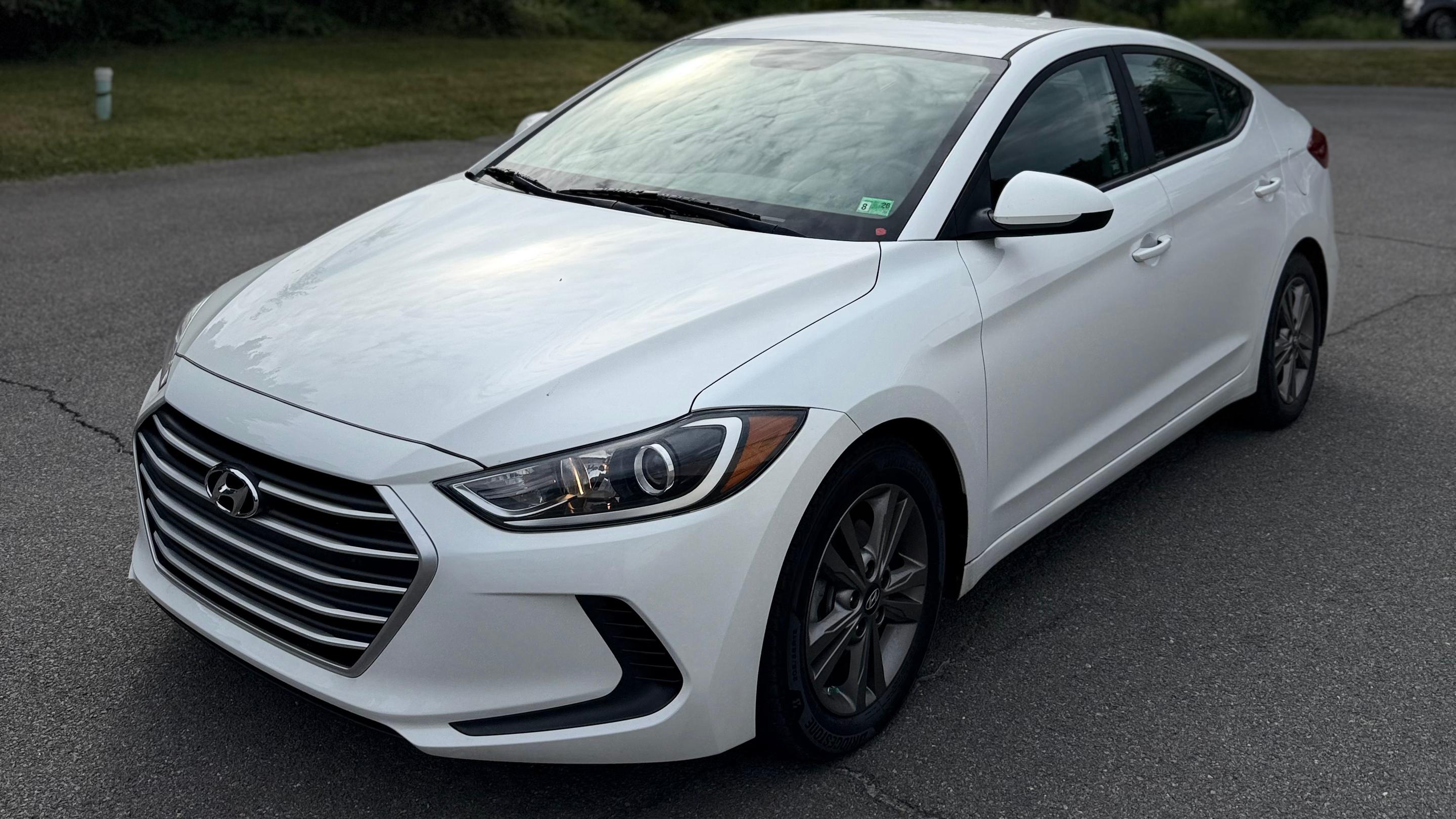 Hyundai Elantra 2018 in 