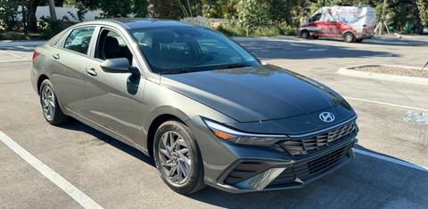 Hyundai Elantra 2024