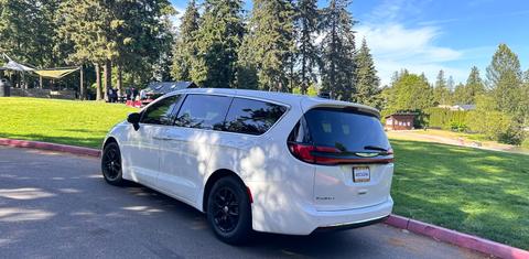 Chrysler Pacifica 2023