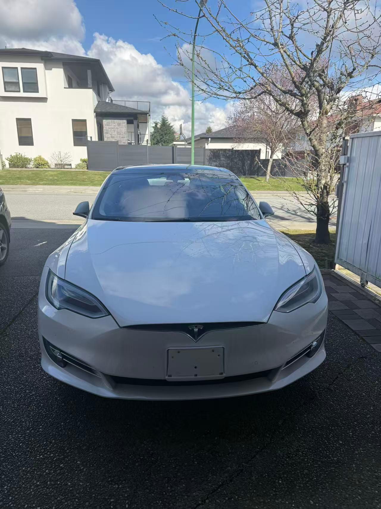 Tesla Model S 2017 à 