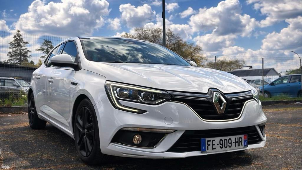 Renault MEGANE IV 2019 à Billère