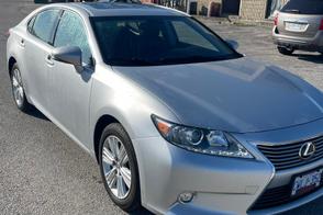 Lexus ES car