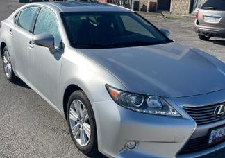 Lexus ES car